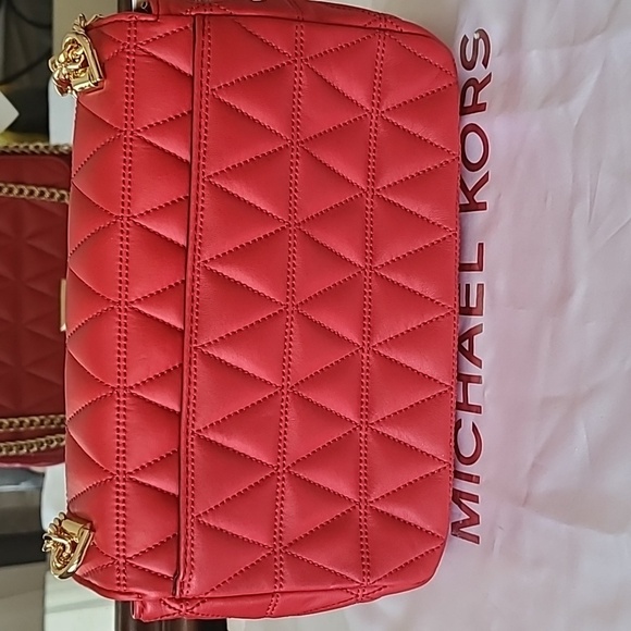 Michael Kors Red Quilted Crossbody Bag - Picture 5 of 12